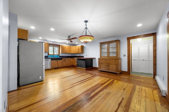 196 Bradford Street, Provincetown, MA 02657