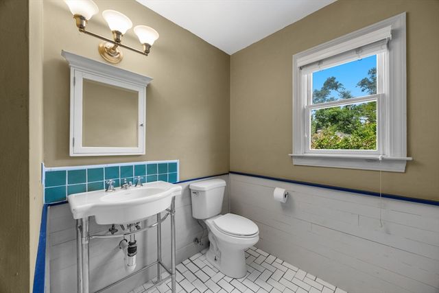 196 Bradford Street, Provincetown, MA 02657