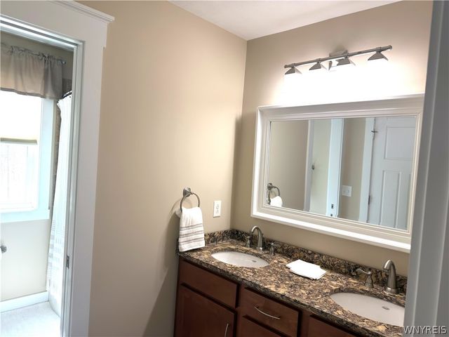9089 Ashley Landing Drive, Clay, NY 13041