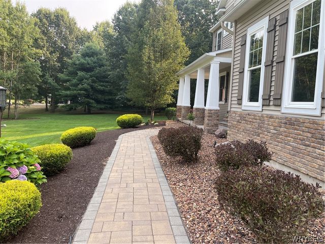 9089 Ashley Landing Drive, Clay, NY 13041