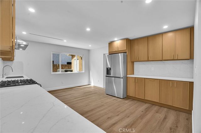 8120 Glade Avenue, Los Angeles, CA 91304