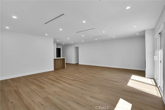 8120 Glade Avenue, Los Angeles, CA 91304