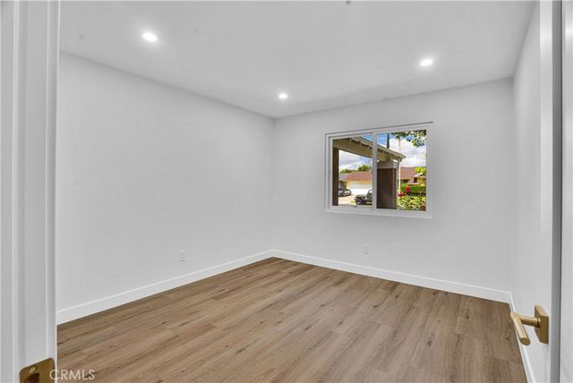 8120 Glade Avenue, Los Angeles, CA 91304