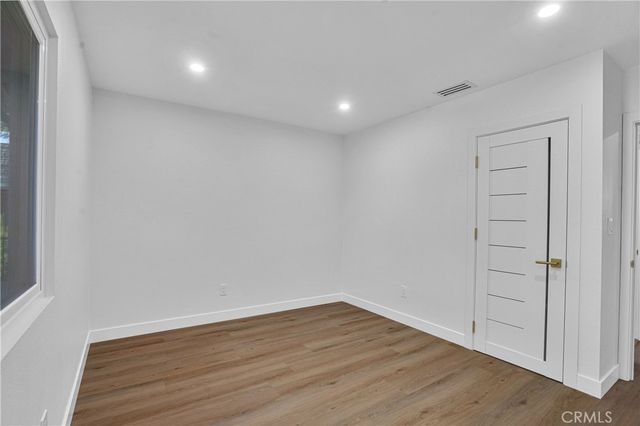 8120 Glade Avenue, Los Angeles, CA 91304