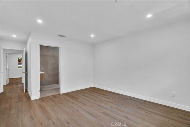 8120 Glade Avenue, Los Angeles, CA 91304