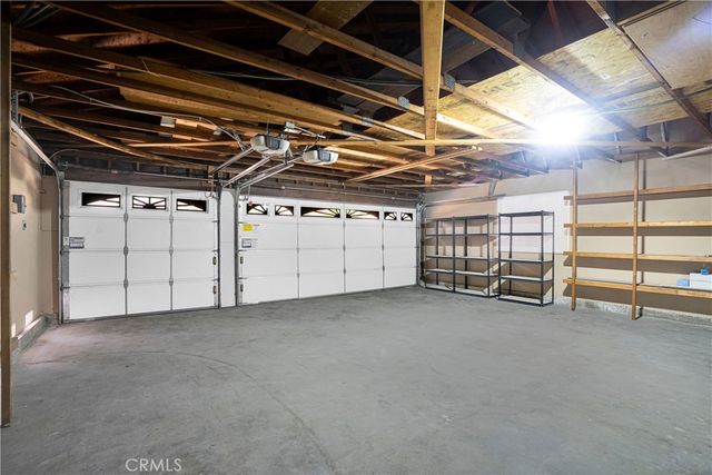 8120 Glade Avenue, Los Angeles, CA 91304