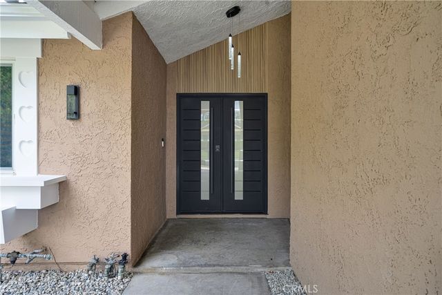 8120 Glade Avenue, Los Angeles, CA 91304