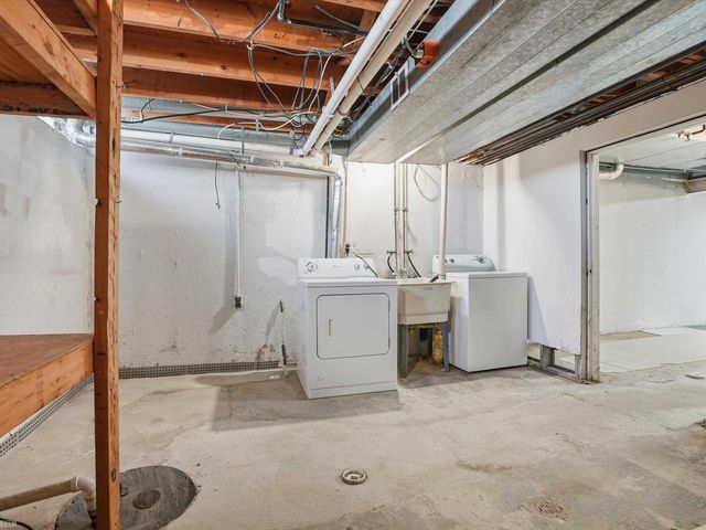 38150 Jamestown Drive, Sterling Heights, MI 48312