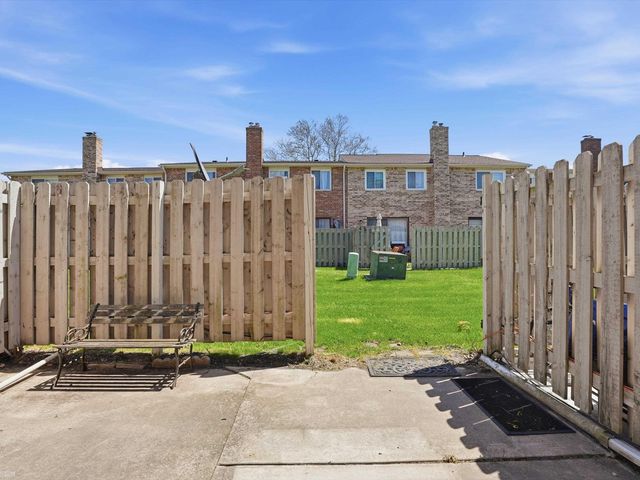 38150 Jamestown Drive, Sterling Heights, MI 48312