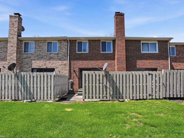 38150 Jamestown Drive, Sterling Heights, MI 48312