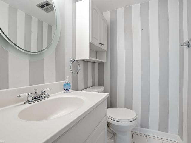 38150 Jamestown Drive, Sterling Heights, MI 48312