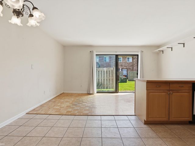 38150 Jamestown Drive, Sterling Heights, MI 48312