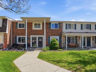 38150 Jamestown Drive, Sterling Heights, MI 48312
