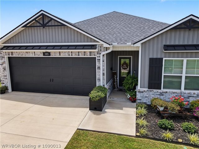 305 Twisted Oak Way, Greenwood, AR 72936