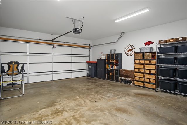 305 Twisted Oak Way, Greenwood, AR 72936