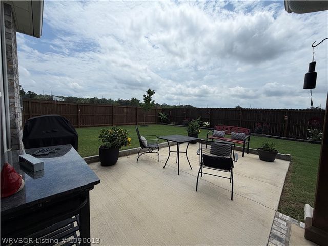 305 Twisted Oak Way, Greenwood, AR 72936