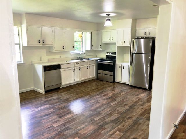 1108 Locust Street, Gainesville, TX 76240