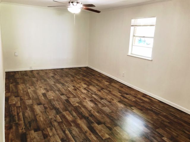 1108 Locust Street, Gainesville, TX 76240