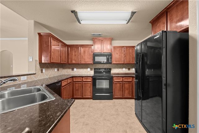 1810 Mike Drive, Copperas Cove, TX 76522