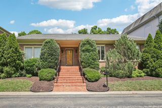 73 Concord Park, W, Nashville, TN 37205