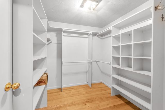 77 Woodward Ln, Boxborough, MA 01719