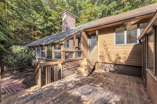 77 Woodward Ln, Boxborough, MA 01719