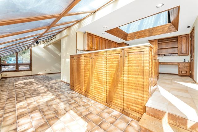 77 Woodward Ln, Boxborough, MA 01719