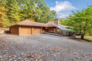 77 Woodward Ln, Boxborough, MA 01719