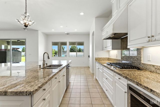 12303 Hemmerling Lane, Bakersfield, CA 93311