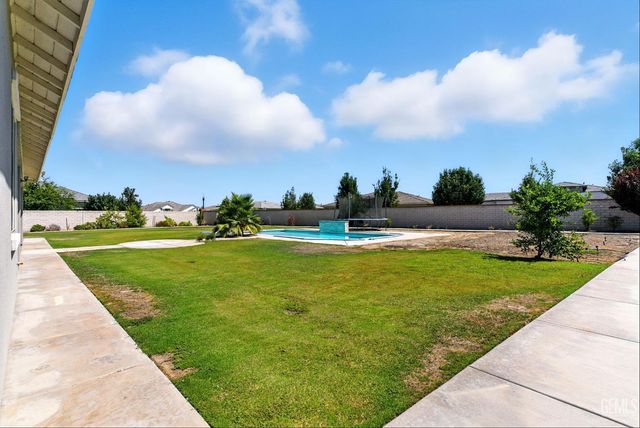 12303 Hemmerling Lane, Bakersfield, CA 93311