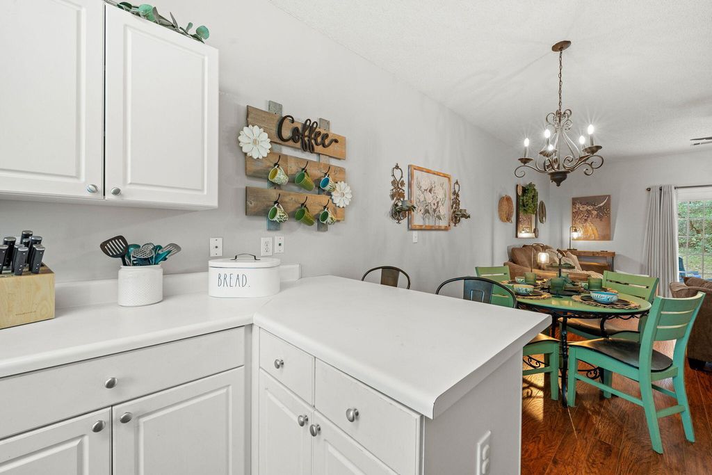 Image 13 of property listing at 4579 Great Oak Drive, North Charleston, SC 29418