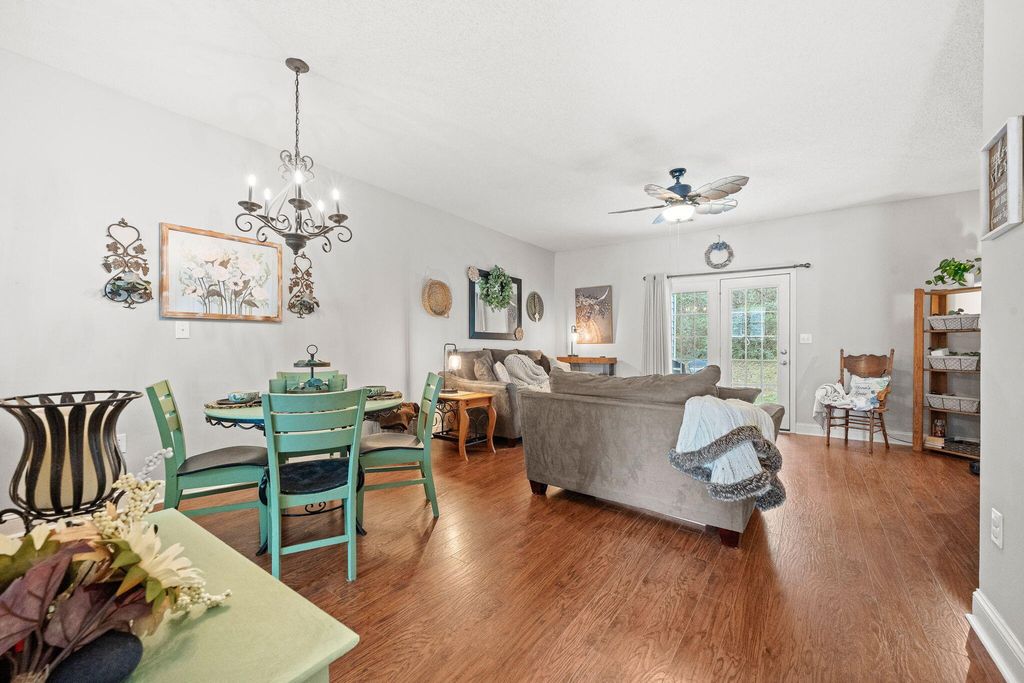 Image 18 of property listing at 4579 Great Oak Drive, North Charleston, SC 29418