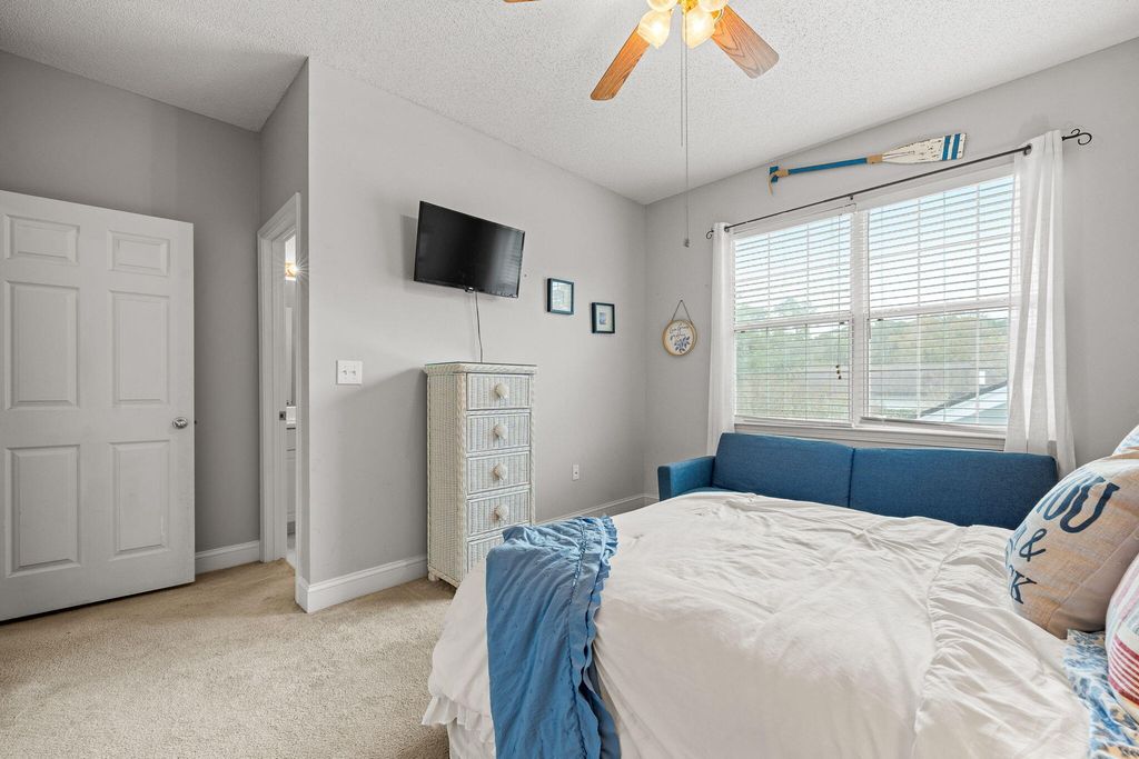 Image 30 of property listing at 4579 Great Oak Drive, North Charleston, SC 29418