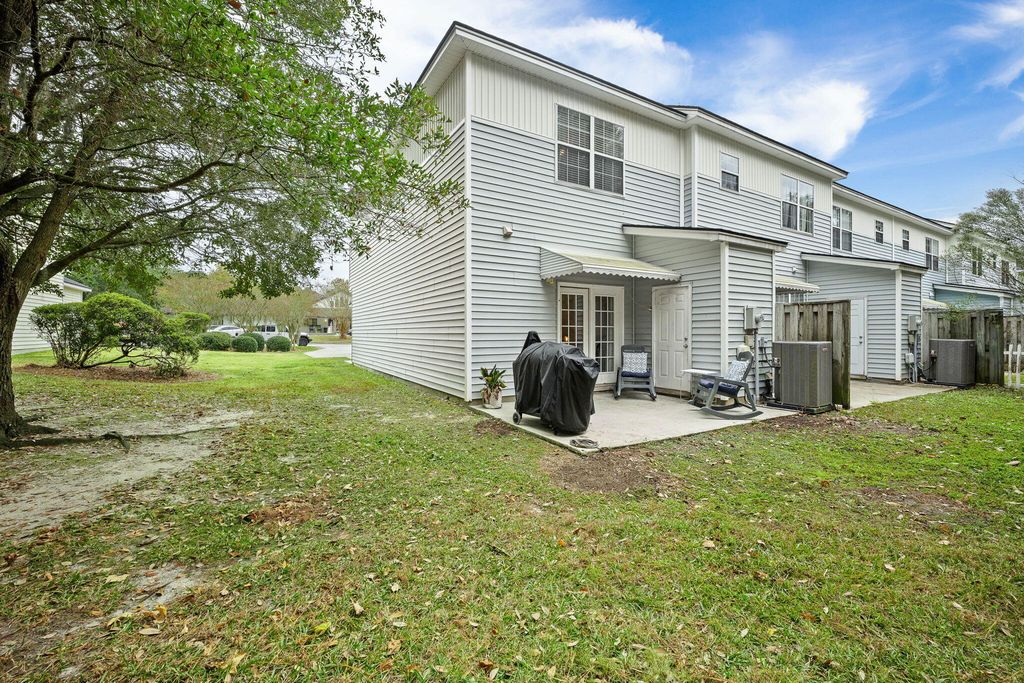 Image 35 of property listing at 4579 Great Oak Drive, North Charleston, SC 29418