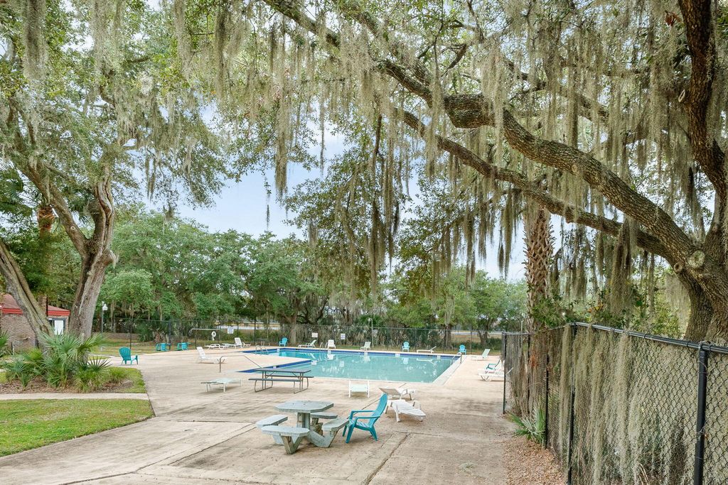 Image 39 of property listing at 4579 Great Oak Drive, North Charleston, SC 29418