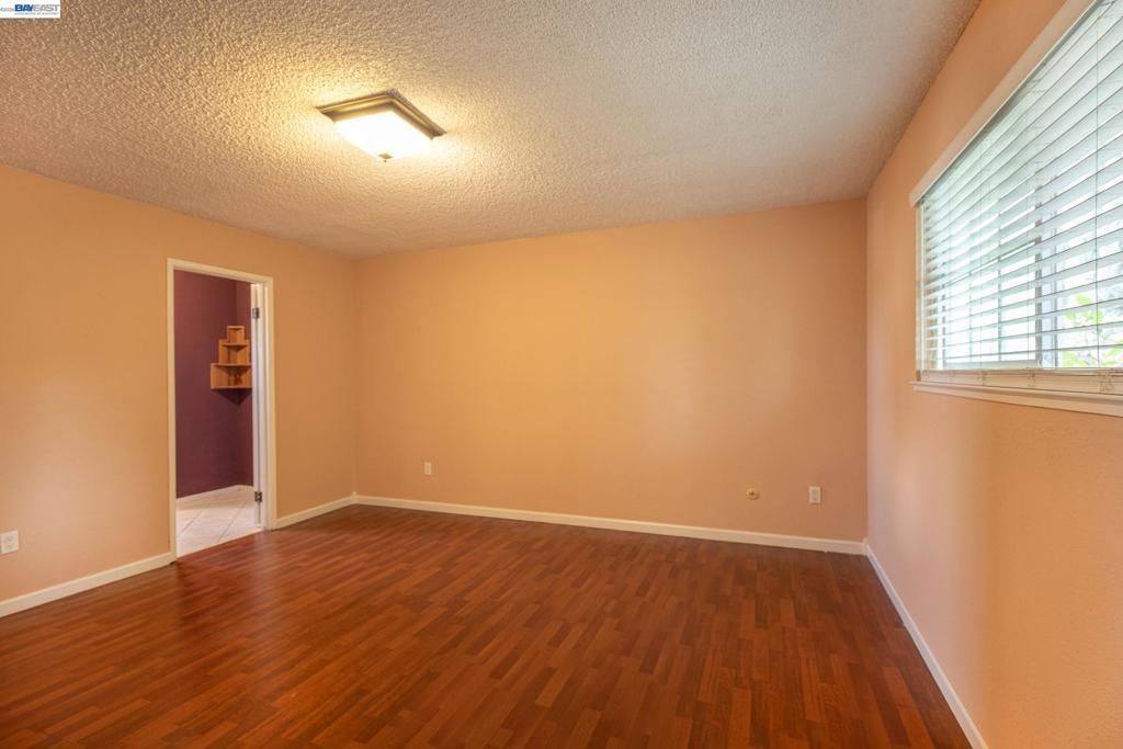 Image 29 of property listing at 3241 Arnaudo Ln, Tracy, CA 95376