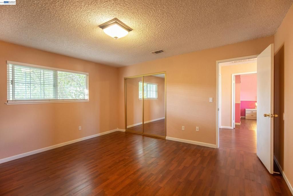 Image 31 of property listing at 3241 Arnaudo Ln, Tracy, CA 95376