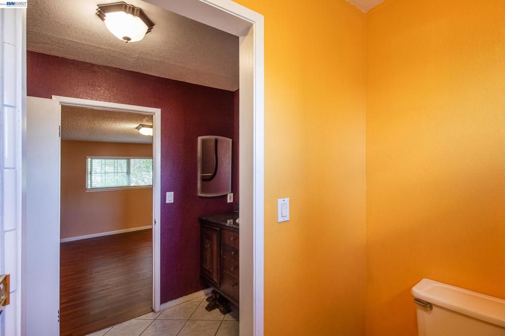 Image 33 of property listing at 3241 Arnaudo Ln, Tracy, CA 95376