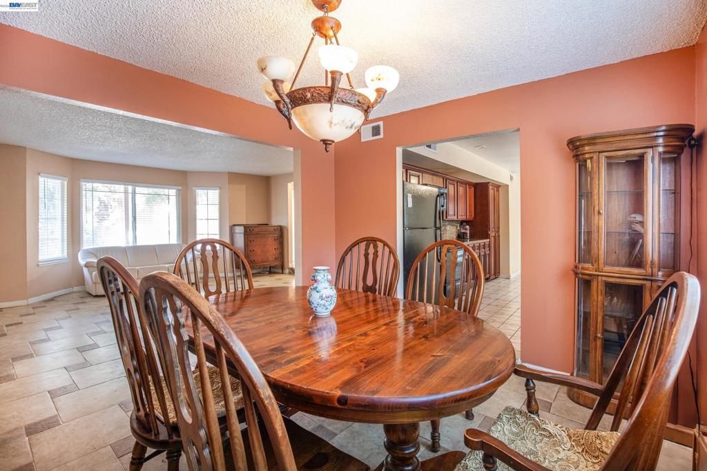Image 43 of property listing at 3241 Arnaudo Ln, Tracy, CA 95376
