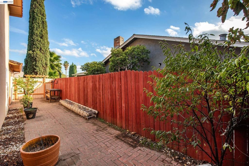 Image 51 of property listing at 3241 Arnaudo Ln, Tracy, CA 95376