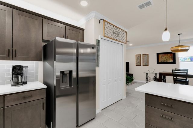 6105 RED MAPLE Manor, Vero Beach, FL 32966