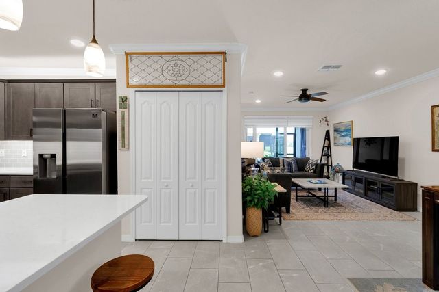 6105 RED MAPLE Manor, Vero Beach, FL 32966
