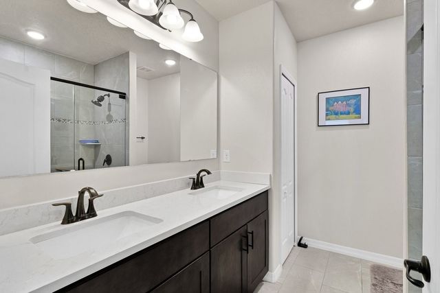 6105 RED MAPLE Manor, Vero Beach, FL 32966