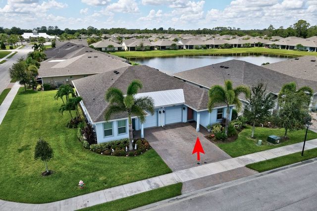 6105 RED MAPLE Manor, Vero Beach, FL 32966