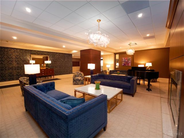 2444 Madison Road, Cincinnati, OH 45208