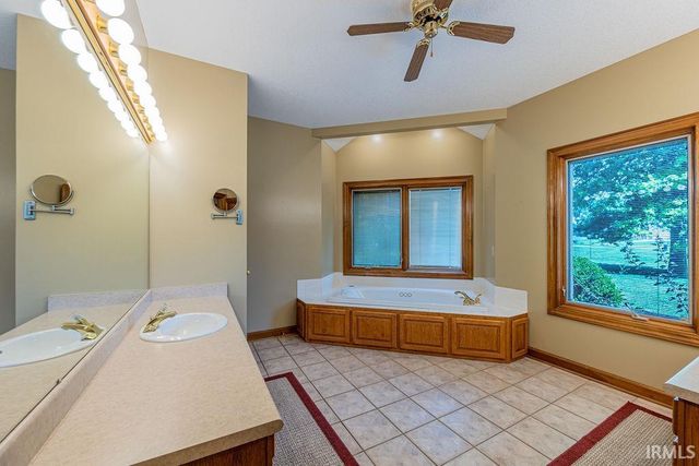 3880 W 630 N, Huntington, IN 46750