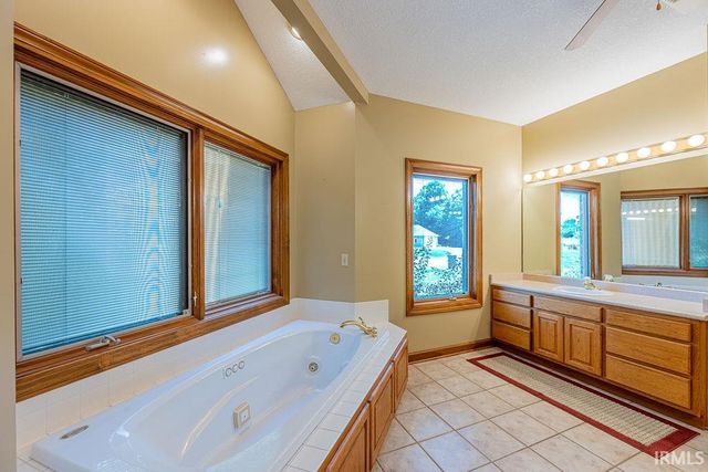 3880 W 630 N, Huntington, IN 46750
