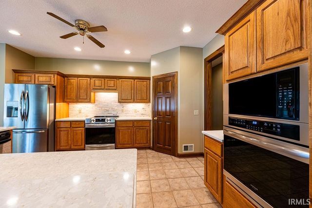 3880 W 630 N, Huntington, IN 46750