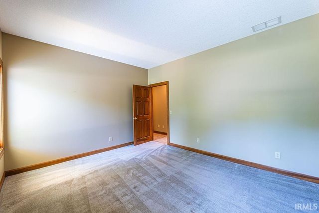 3880 W 630 N, Huntington, IN 46750