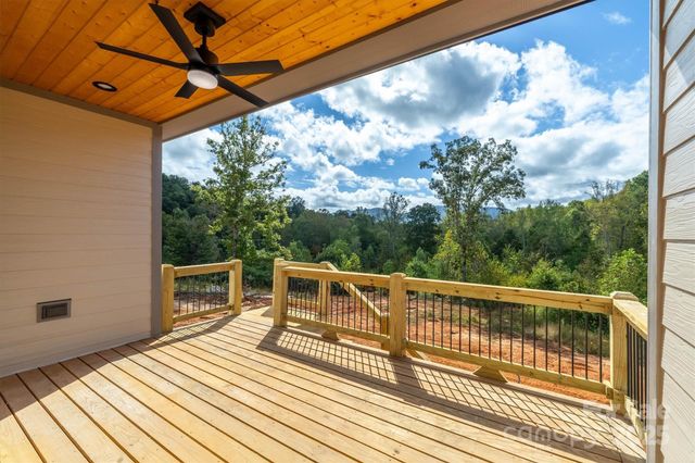 2402 Saratoga Run, Morganton, NC 28655